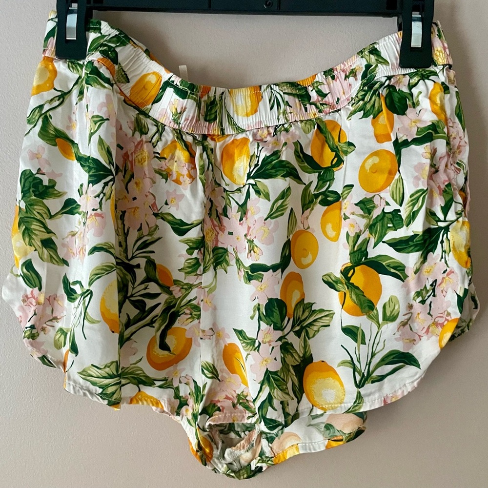By Anthropologie Silky Patterned Pyjama Shorts Lemon Print NWT - Picture 4 of 8